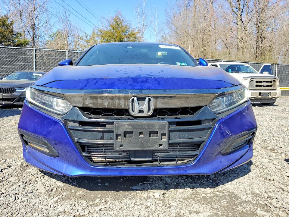 41948816 :رقم المزاد ، 1HGCV1F32KA139499 vin ، 2019 Honda Accord مزاد بيع