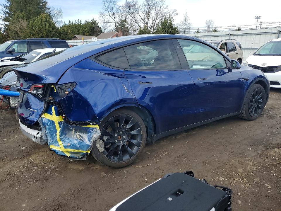 2024 Tesla Model Y მანქანა იყიდება აუქციონზე, vin: 7SAYGDEE0RA228685, აუქციონის ნომერი: 41639266