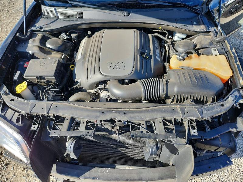 42072796 :رقم المزاد ، 2C3CA6CT1BH598721 vin ، 2011 Chrysler 300c مزاد بيع