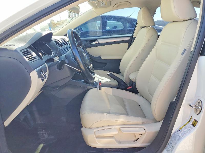 47141266 :رقم المزاد ، 3VWDB7AJ2HM255198 vin ، 2017 Volkswagen Jetta مزاد بيع