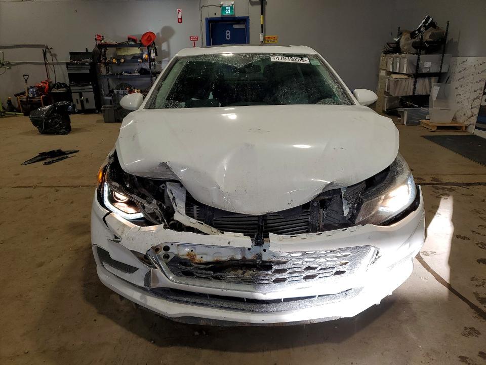 47519256 :رقم المزاد ، 3G1BE5SM9HS522033 vin ، 2017 Chevrolet Cruze مزاد بيع