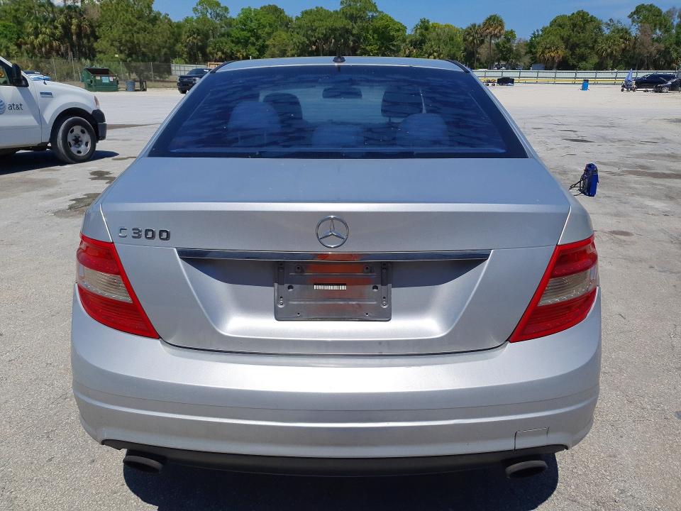 2011 Mercedes-benz C მანქანა იყიდება აუქციონზე, vin: WDDGF5EB0BR174305, აუქციონის ნომერი: 47783046