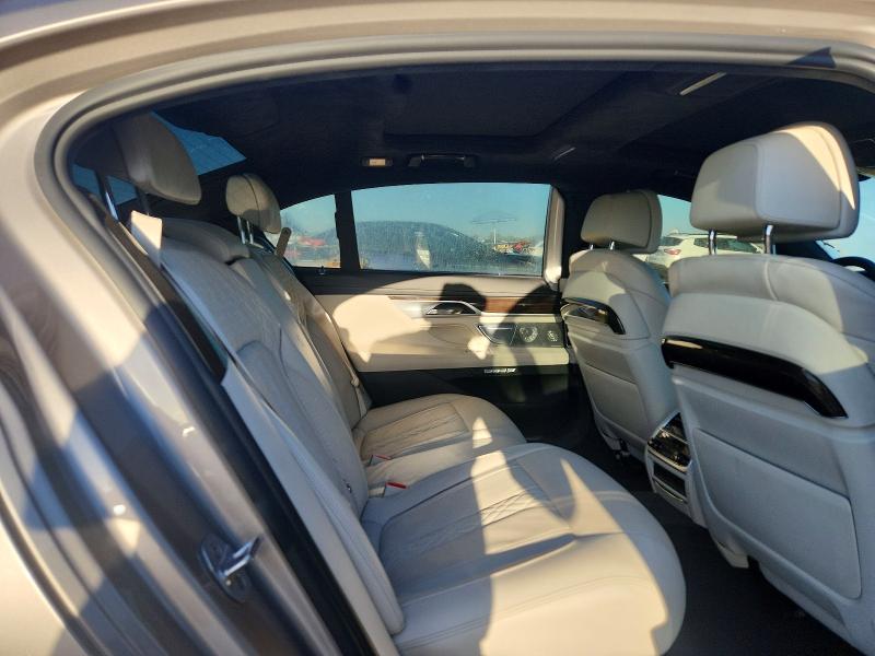 2018 Bmw 750 მანქანა იყიდება აუქციონზე, vin: WBA7F0C5XJGM23422, აუქციონის ნომერი: 45669776