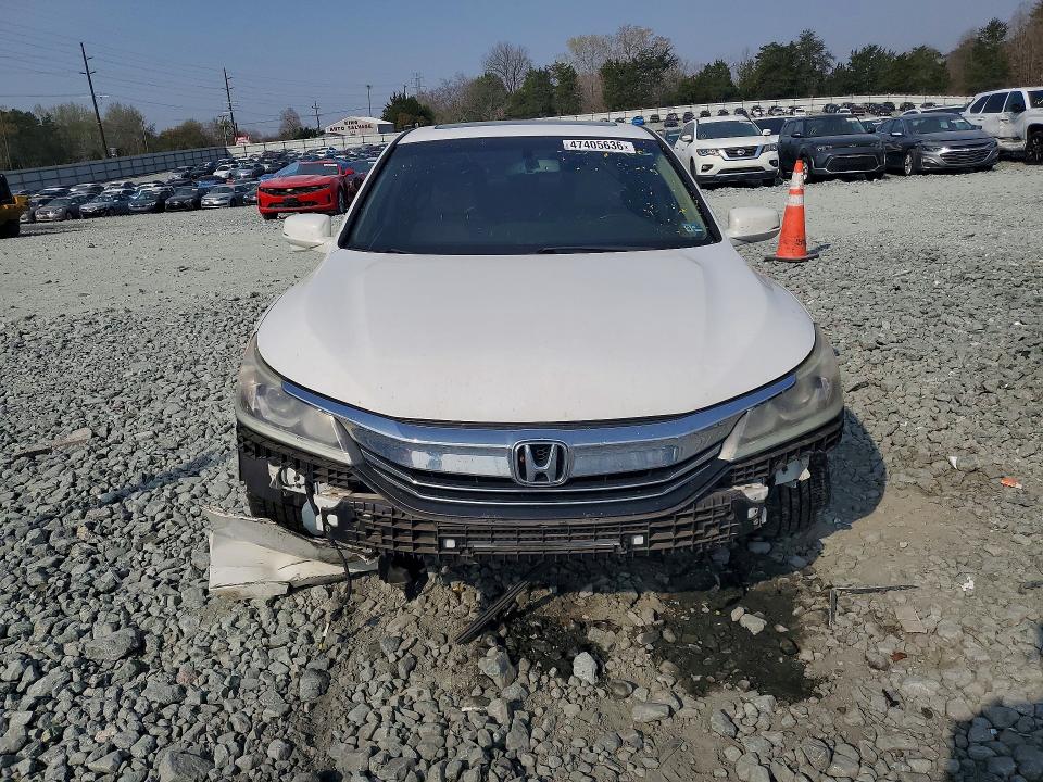 47405636 :رقم المزاد ، 1HGCR2F88GA246201 vin ، 2016 Honda Accord مزاد بيع