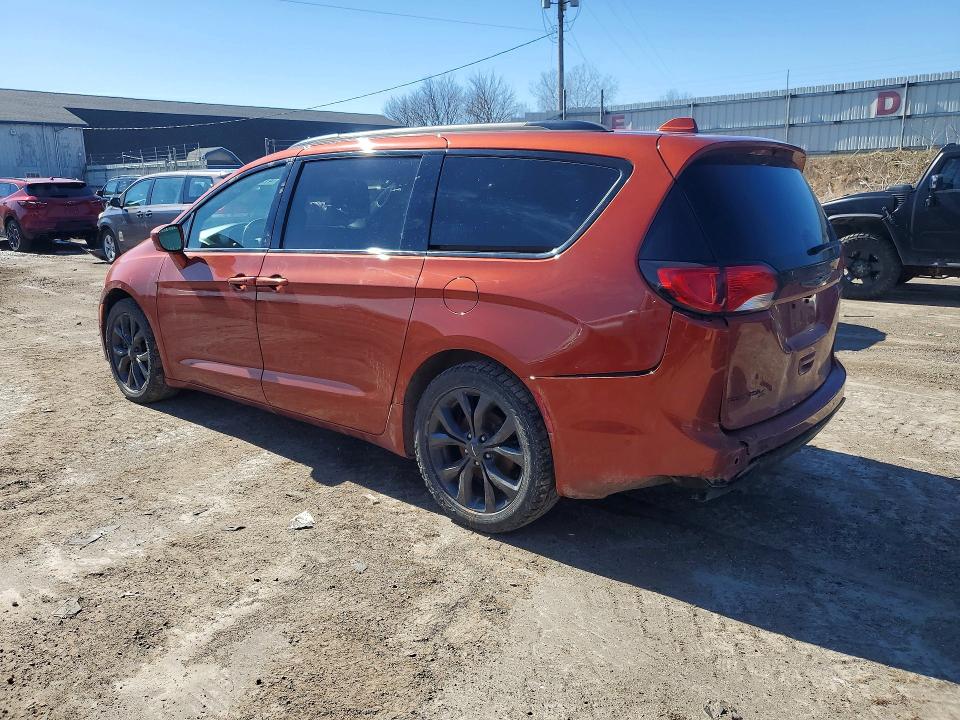 Продажа на аукционе авто 2018 Chrysler Pacifica, vin: 2C4RC1EGXJR333825, номер лота: 41778116