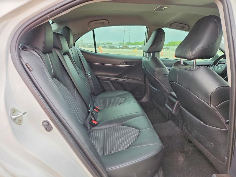 47919096 :رقم المزاد ، 4T1T11AK4MU526223 vin ، 2021 Toyota Camry مزاد بيع