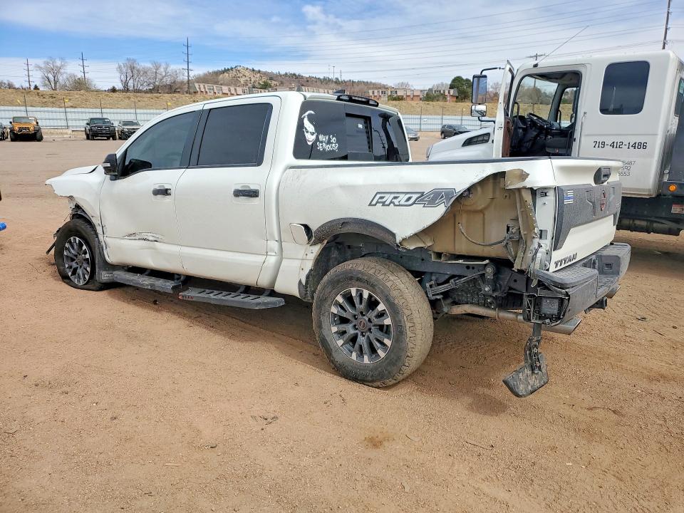 46105546 :رقم المزاد ، 1N6AA1EDXRN115060 vin ، 2024 Nissan Titan مزاد بيع