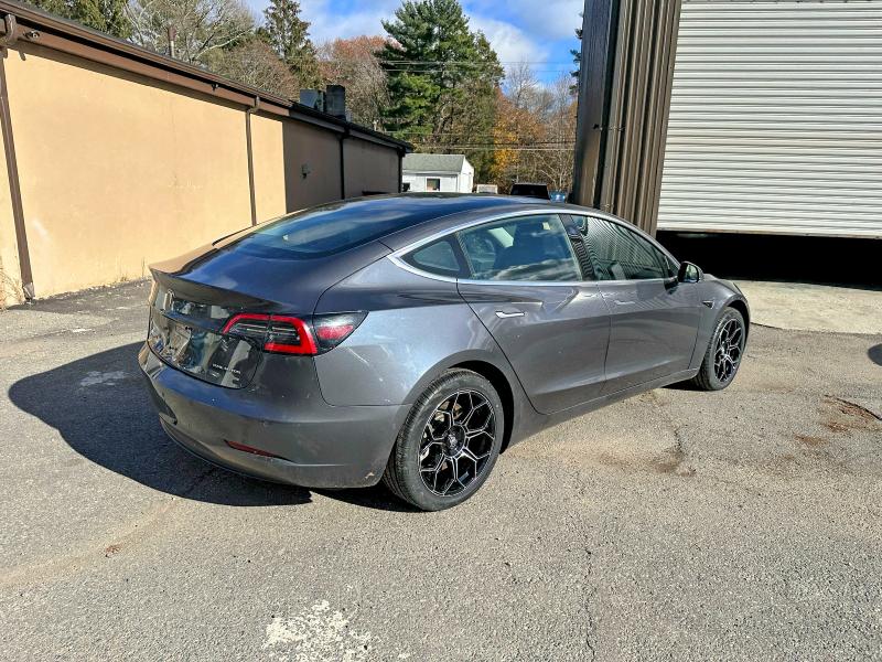2018 Tesla Model 3 მანქანა იყიდება აუქციონზე, vin: 5YJ3E1EB1JF119497, აუქციონის ნომერი: 42076056