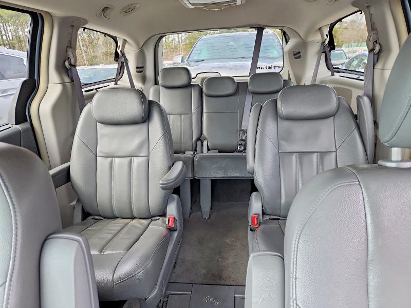 2008 Chrysler Town & Country მანქანა იყიდება აუქციონზე, vin: 2A8HR54P28R720150, აუქციონის ნომერი: 79735105
