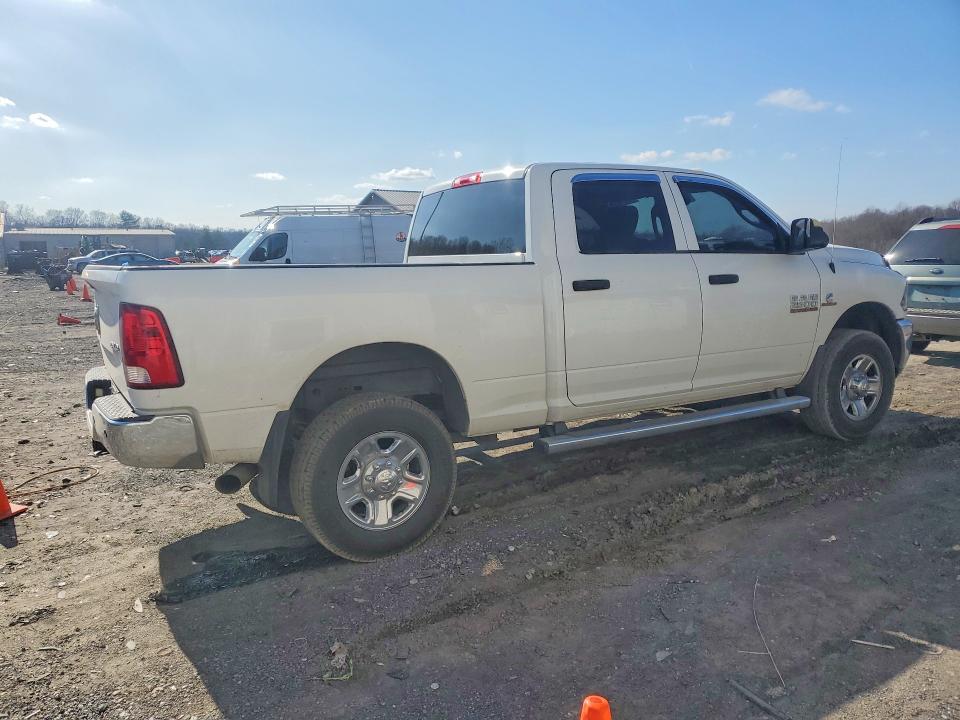 78131055 :رقم المزاد ، 3C6UR5CL1EG322201 vin ، 2014 Ram 2500 مزاد بيع