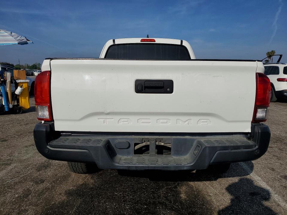 47760406 :رقم المزاد ، 5TFRX5GN1JX112123 vin ، 2018 Toyota Tacoma مزاد بيع