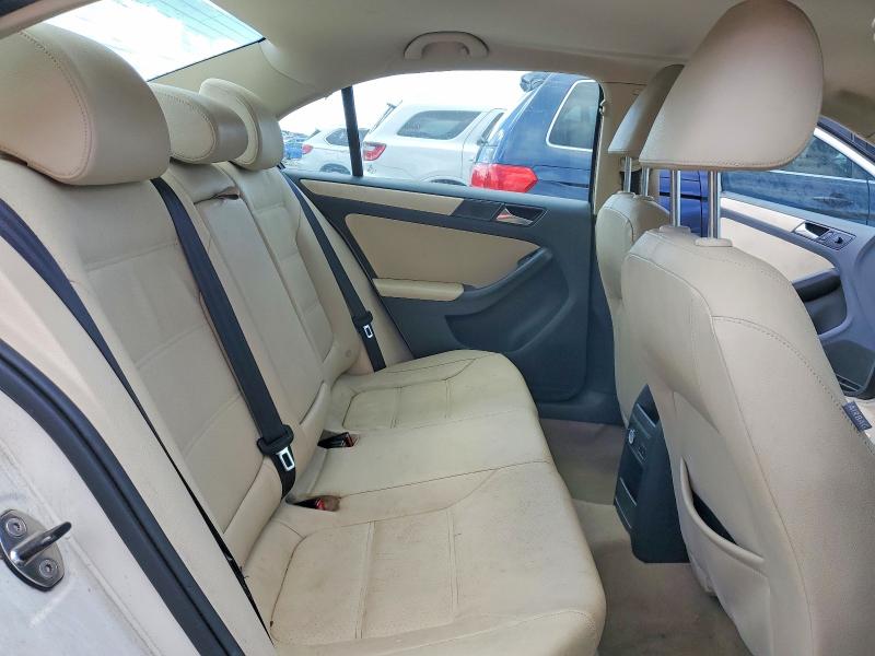 2011 Volkswagen Jetta მანქანა იყიდება აუქციონზე, vin: 3VWDX7AJ7BM330955, აუქციონის ნომერი: 46176626