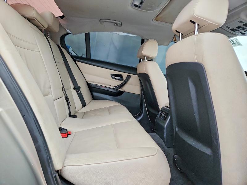 48085176 :رقم المزاد ، WBAPH7G59BNM56471 vin ، 2011 Bmw 328 مزاد بيع