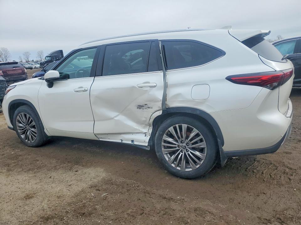 Продаж на аукціоні авто 2021 Toyota Highlander, vin: 5TDFZRBH8MS102172, номер лоту: 46546176