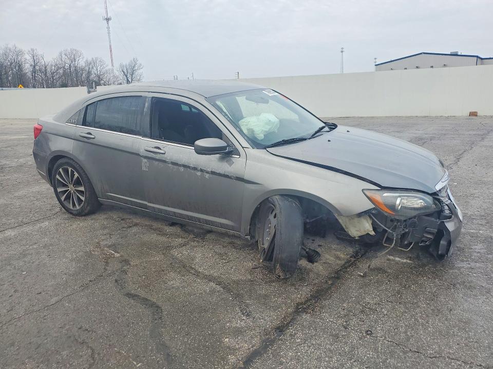 Продаж на аукціоні авто 2021 Chrysler 200, vin: 1C3CCBBG1DN718261, номер лоту: 79899535