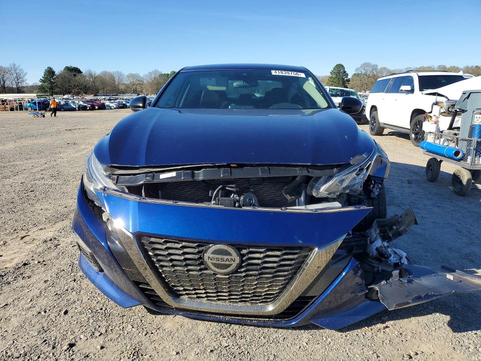 41839756 :رقم المزاد ، 1N4BL4CV4NN327466 vin ، 2022 Nissan Altima مزاد بيع
