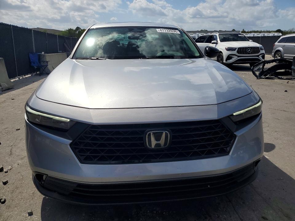 47732036 :رقم المزاد ، 1HGCY1F42SA032517 vin ، 2025 Honda Accord مزاد بيع