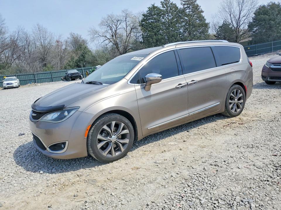 46732196 :رقم المزاد ، 2C4RC1GG9HR744415 vin ، 2017 Chrysler Pacifica مزاد بيع