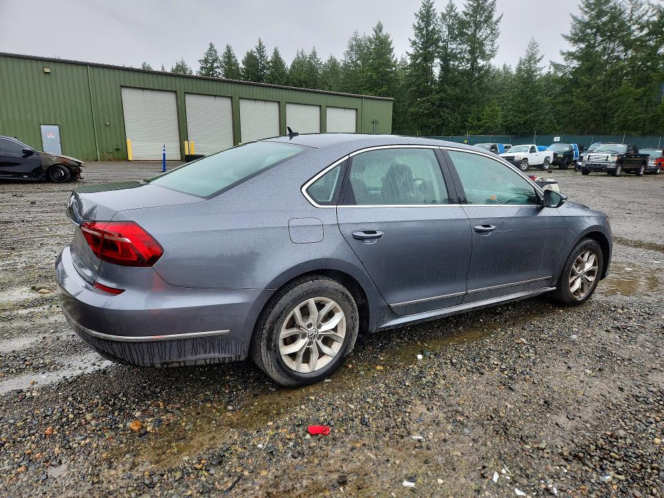 Продажа на аукционе авто 2017 Volkswagen Passat, vin: 1VWAT7A3XHC077995, номер лота: 45852716