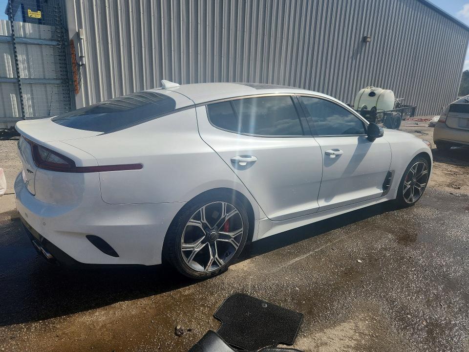 2020 Kia Stinger მანქანა იყიდება აუქციონზე, vin: KNAE45LC6L6072008, აუქციონის ნომერი: 47727506