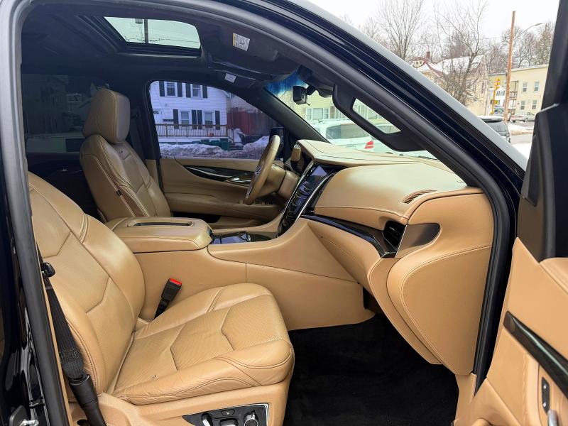 Продажа на аукционе авто 2018 Cadillac Escalade, vin: 1GYS4KKJ7JR156350, номер лота: 45557526