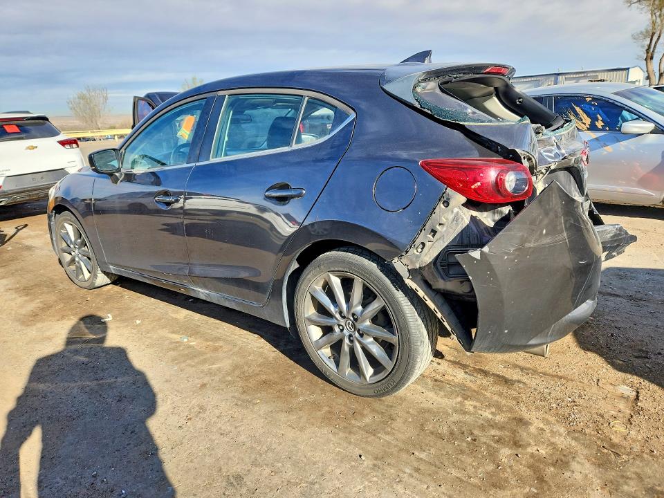 Продаж на аукціоні авто 2018 Mazda 3, vin: 3MZBN1L34JM240265, номер лоту: 79682985