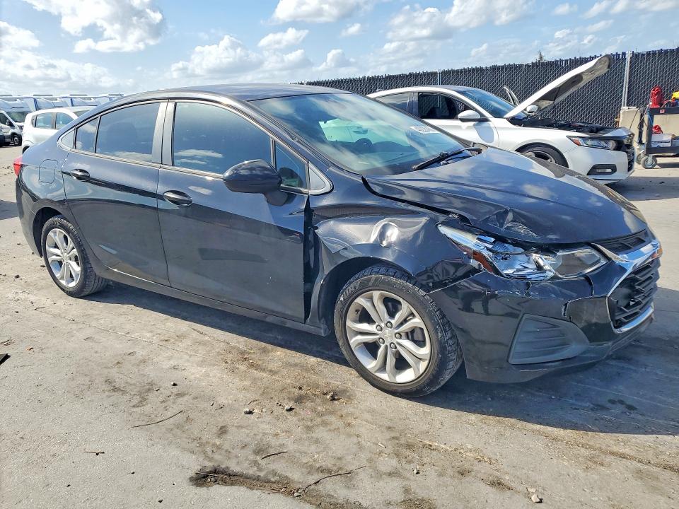 Продажа на аукционе авто 2019 Chevrolet Cruze, vin: 1G1BC5SM3K7152483, номер лота: 48228466
