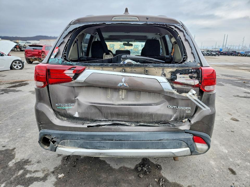 41705856 :رقم المزاد ، JA4AD3A38HZ033641 vin ، 2017 Mitsubishi Outlander مزاد بيع
