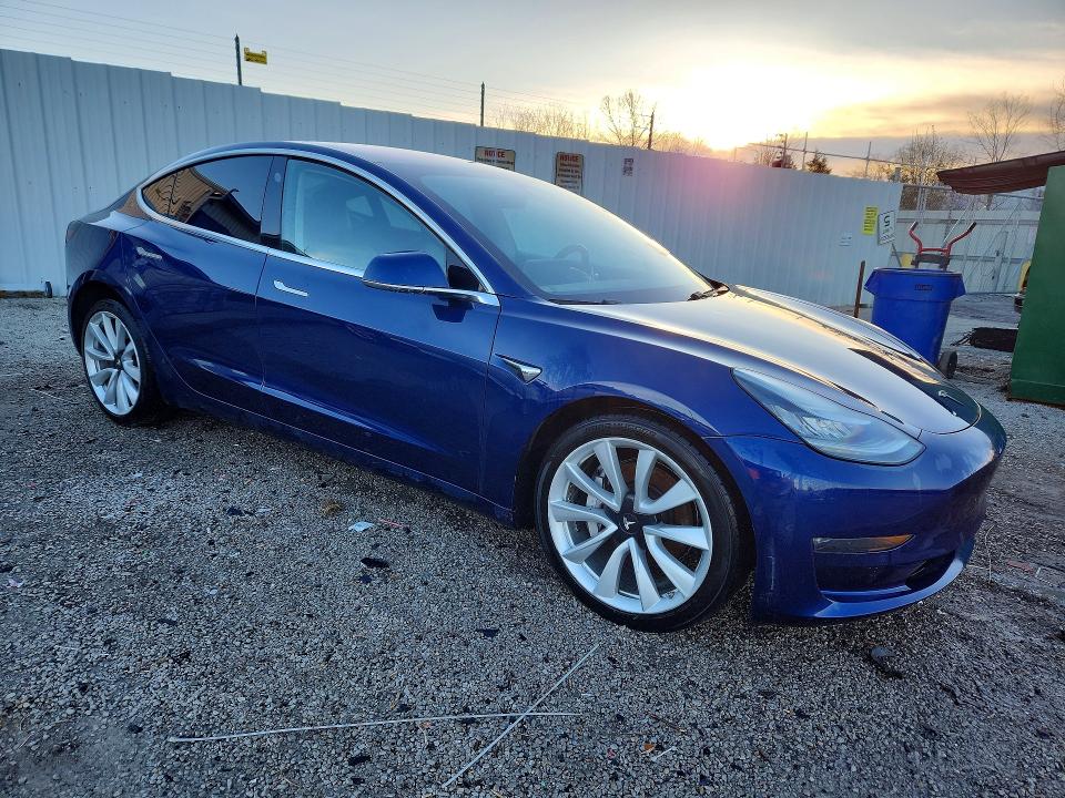 2018 Tesla Model 3 მანქანა იყიდება აუქციონზე, vin: 5YJ3E1EB0JF054786, აუქციონის ნომერი: 45843416