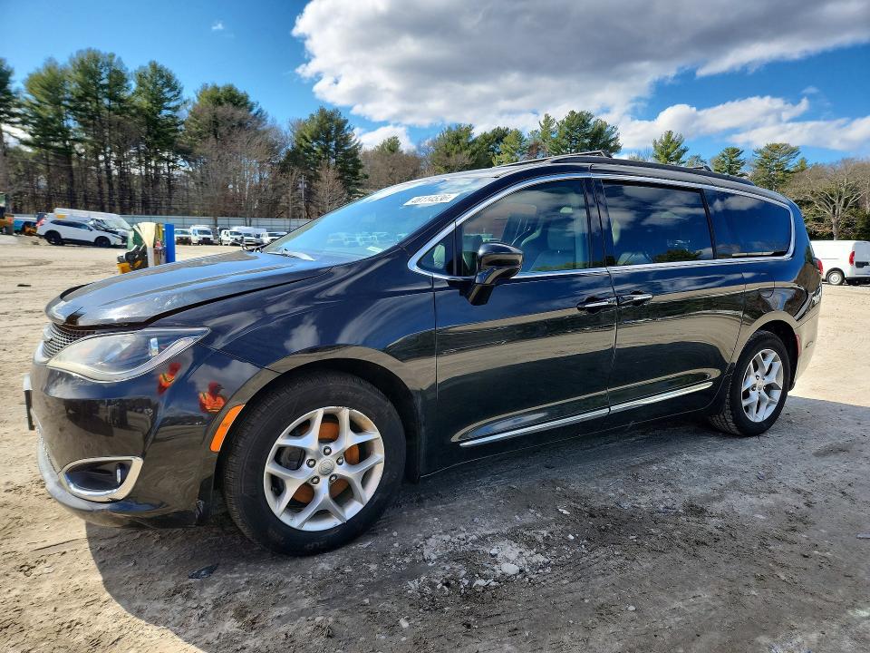 46114536 :رقم المزاد ، 2C4RC1BG4HR552455 vin ، 2017 Chrysler Pacifica مزاد بيع