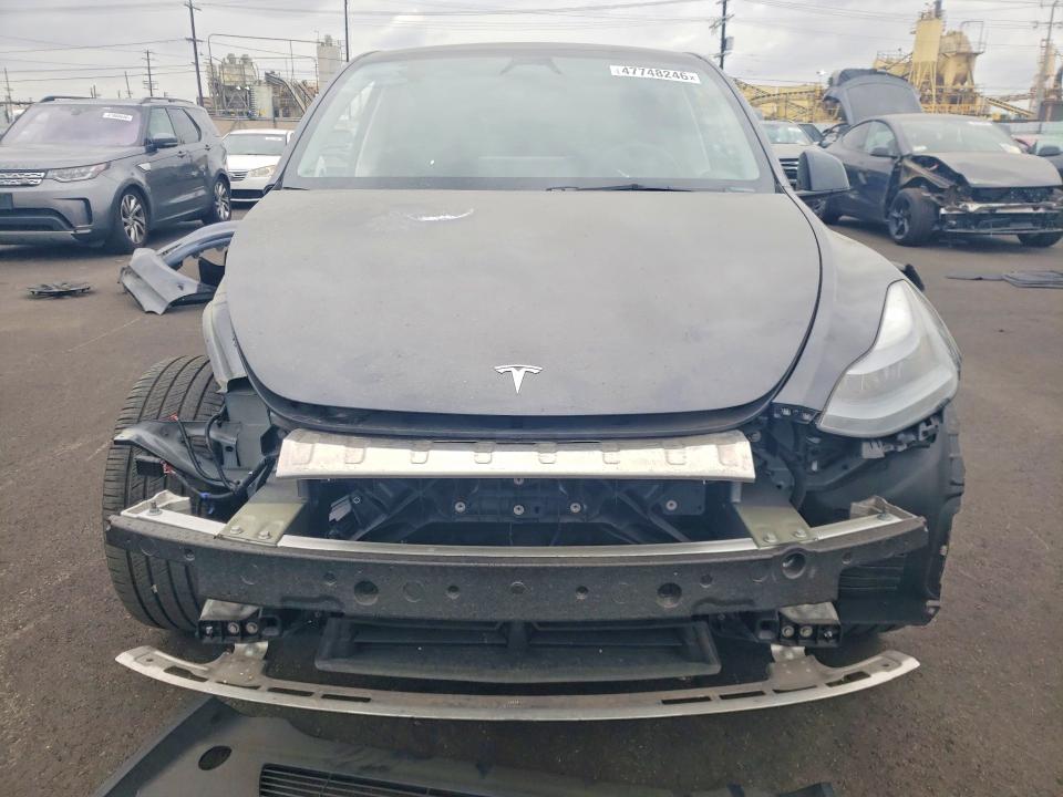47748246 :رقم المزاد ، 7SAYGDED9SF249163 vin ، 2025 Tesla Model Y مزاد بيع