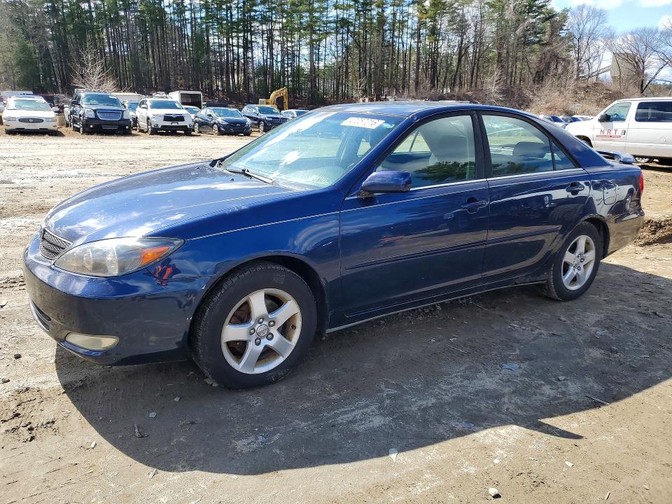 47057016 :رقم المزاد ، JTDBF30K620063729 vin ، 2002 Toyota Camry مزاد بيع