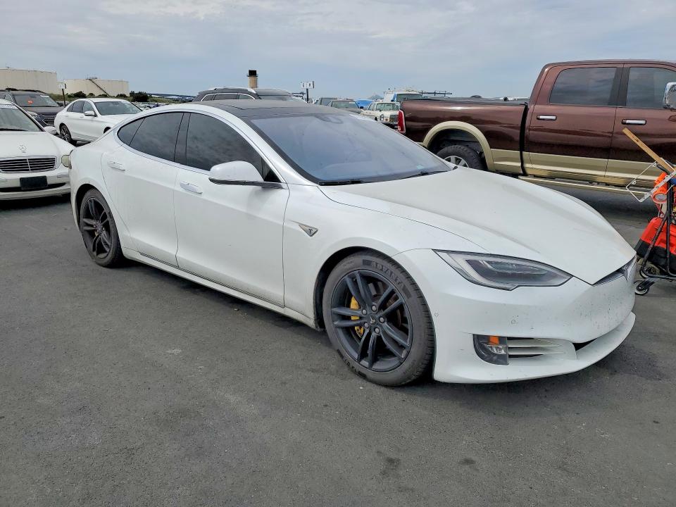 Продаж на аукціоні авто 2016 Tesla Model S, vin: 5YJSA1E18GF155873, номер лоту: 47624936