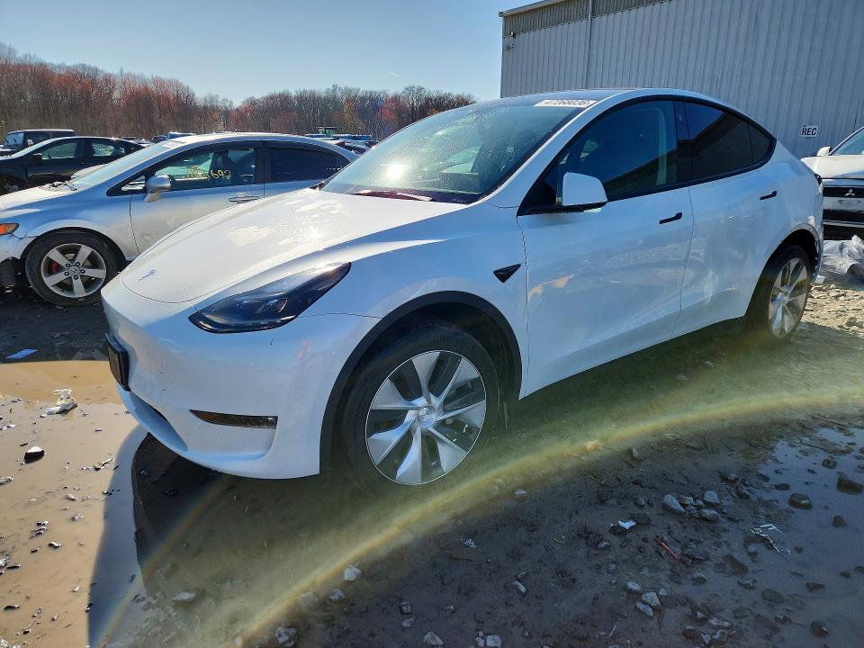 47268036 :رقم المزاد ، 7SAYGDEE5PF704526 vin ، 2023 Tesla Model Y مزاد بيع
