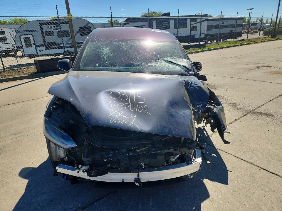 2024 Tesla Model X მანქანა იყიდება აუქციონზე, vin: 7SAXCDE57RF444592, აუქციონის ნომერი: 46948496