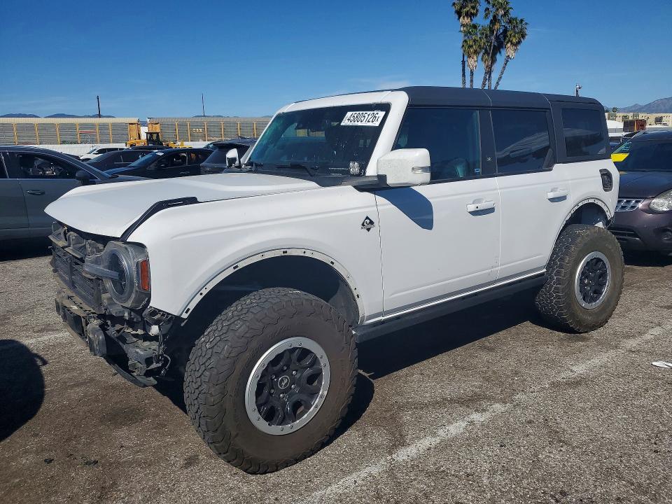 Продажа на аукционе авто 2023 Ford Bronco, vin: 1FMEE5DP6PLB70315, номер лота: 45805126