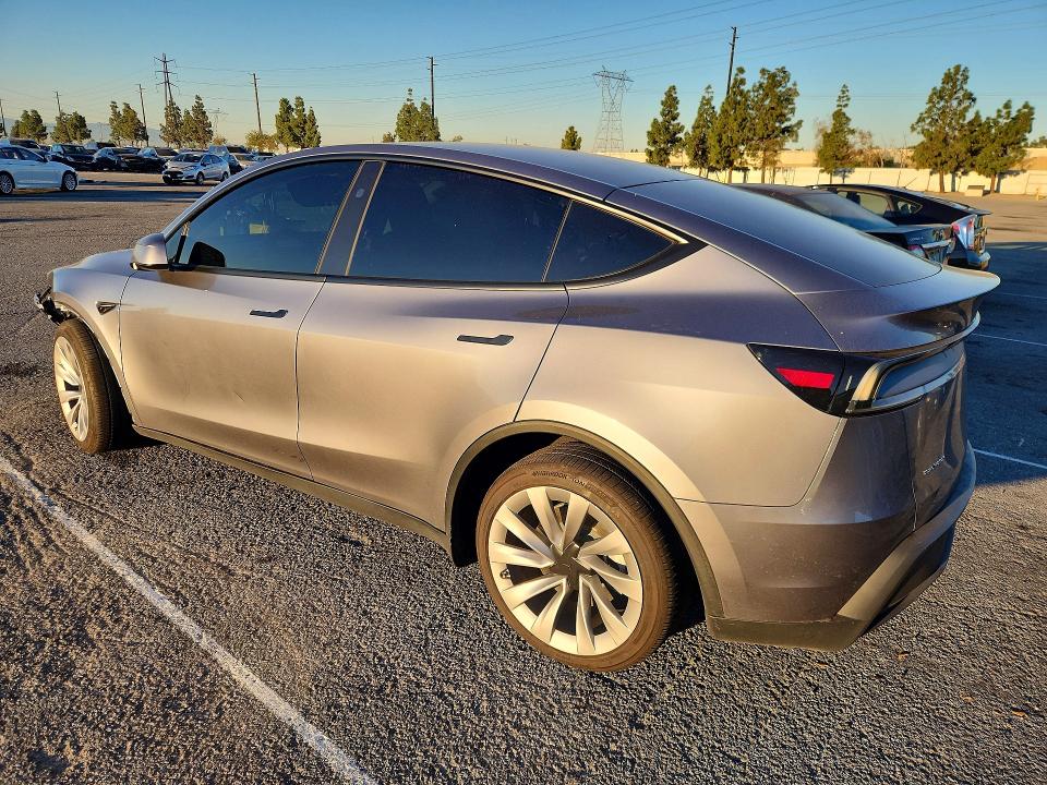 Продажа на аукционе авто 2026 Tesla Model Y, vin: 7SAYGDEE1TF325470, номер лота: 46354236