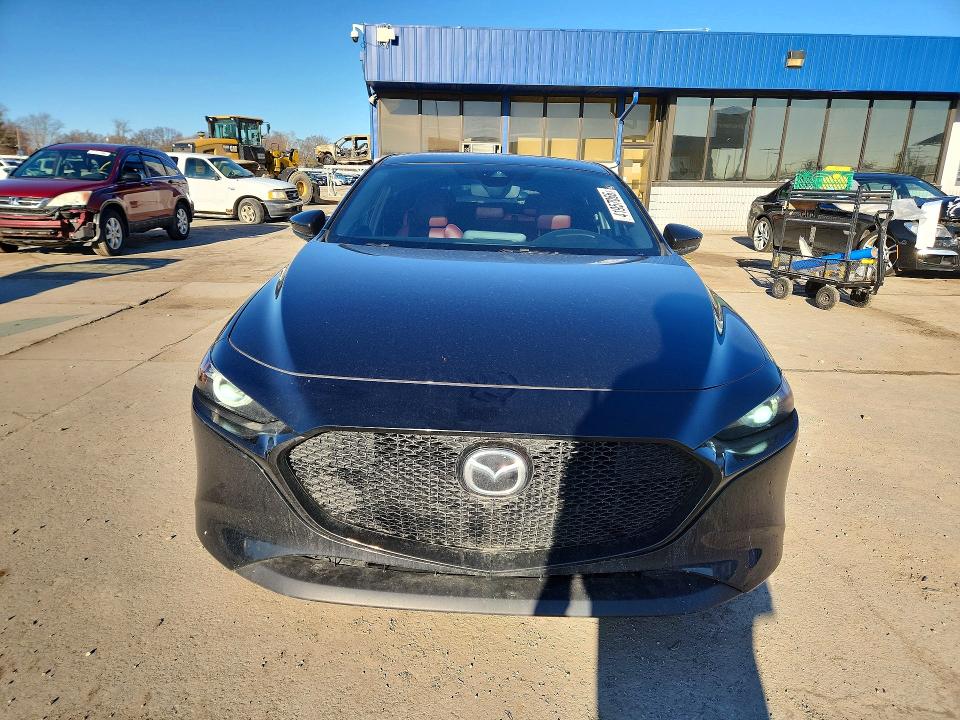 2021 Mazda 3 მანქანა იყიდება აუქციონზე, vin: JM1BPBML5M1348932, აუქციონის ნომერი: 41957066