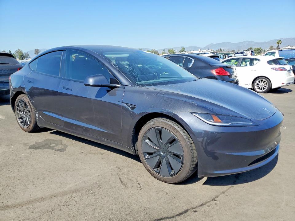 2025 Tesla Model 3 მანქანა იყიდება აუქციონზე, vin: 5YJ3E1EA8SF905810, აუქციონის ნომერი: 45953136