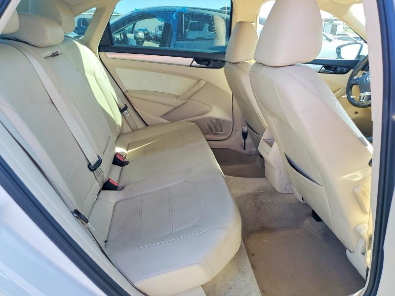 2012 Volkswagen Passat მანქანა იყიდება აუქციონზე, vin: 1VWBP7A37CC036712, აუქციონის ნომერი: 45448786
