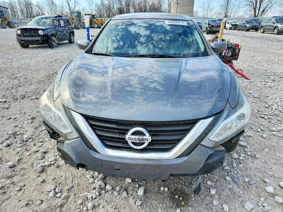 46266816 :رقم المزاد ، 1N4AL3AP9JC210028 vin ، 2018 Nissan Altima مزاد بيع