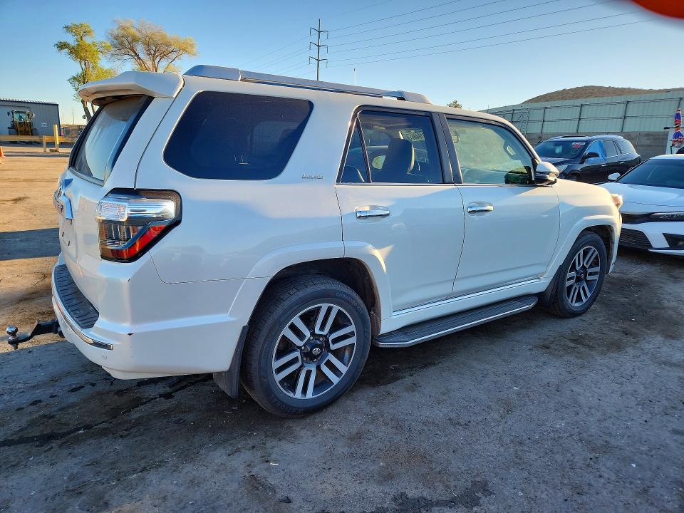 46819486 :رقم المزاد ، JTEZU5JR3J5173002 vin ، 2018 Toyota 4runner مزاد بيع