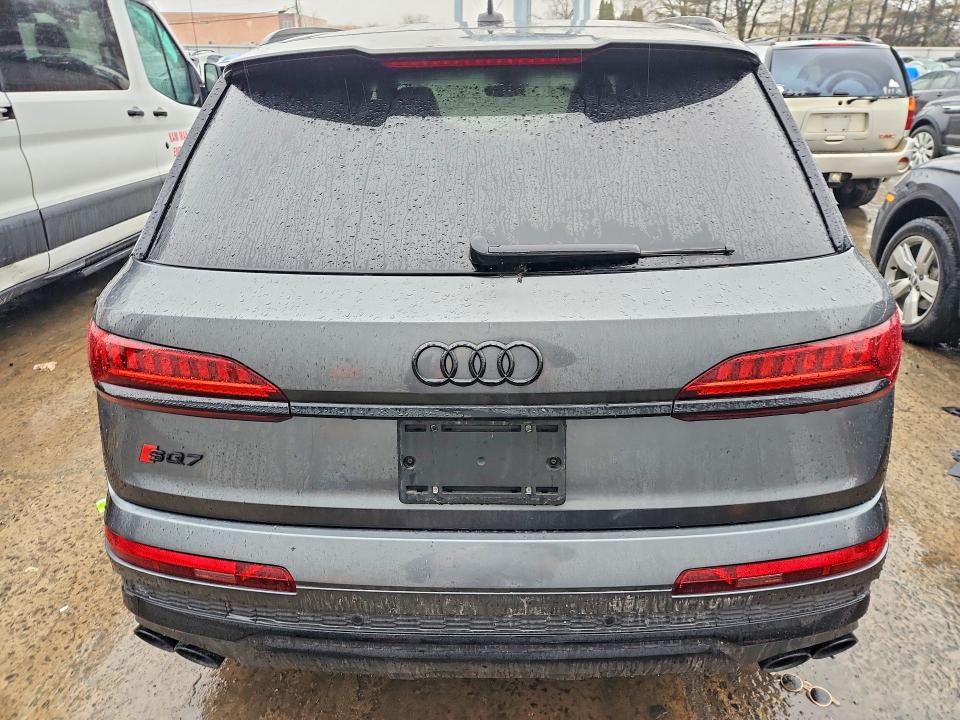 78422395 :رقم المزاد ، WA1AWBF7XND016512 vin ، 2022 Audi Sq7 مزاد بيع
