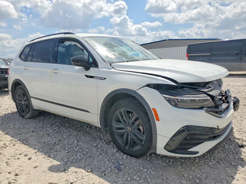 47241126 :رقم المزاد ، 3VVCB7AX2NM032501 vin ، 2022 Volkswagen Tiguan مزاد بيع