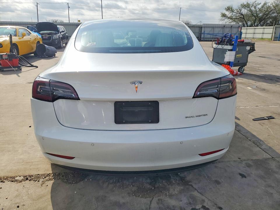Продажа на аукционе авто 2018 Tesla Model 3, vin: 5YJ3E1EB9JF098155, номер лота: 79953565