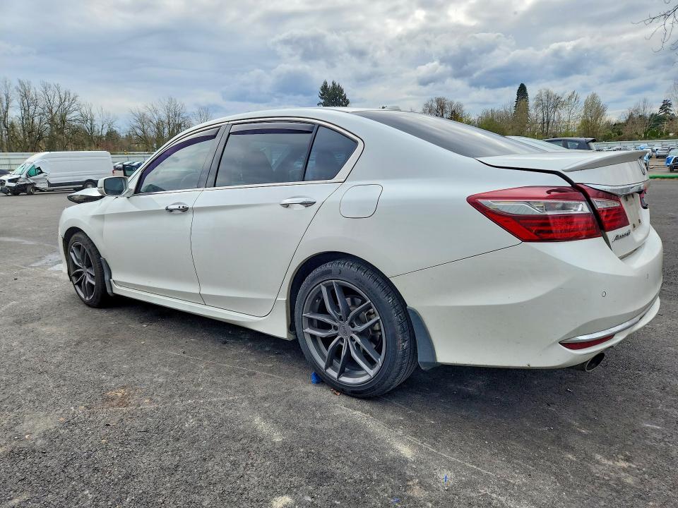 2016 Honda Accord მანქანა იყიდება აუქციონზე, vin: 1HGCR3F92GA030410, აუქციონის ნომერი: 48293506