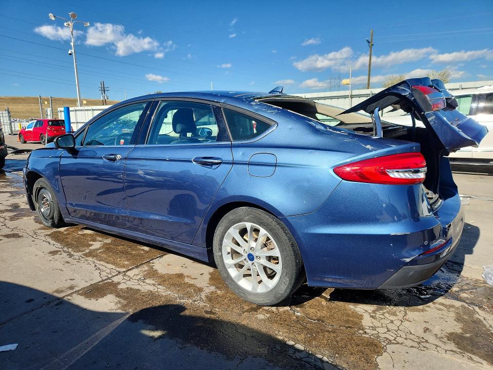 47432196 :رقم المزاد ، 3FA6P0HD0KR172017 vin ، 2019 Ford Fusion مزاد بيع