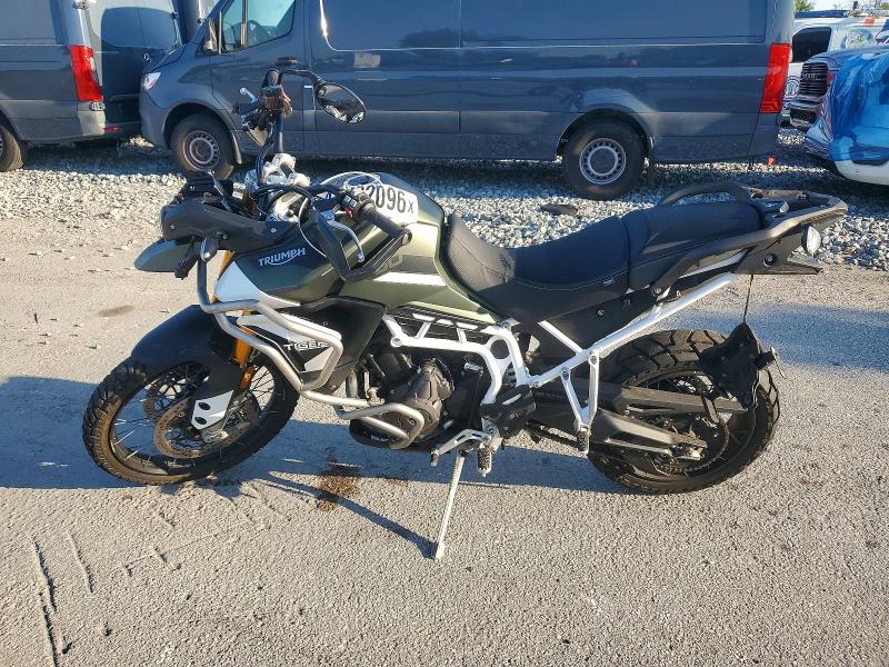 2022 Triumph Motorcycle Tiger მანქანა იყიდება აუქციონზე, vin: SMTE63DF5NTAX0138, აუქციონის ნომერი: 47792096