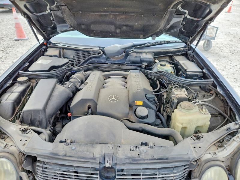 41844996 :رقم المزاد ، WDBJF65FXWA695995 vin ، 1998 Mercedes-benz E مزاد بيع