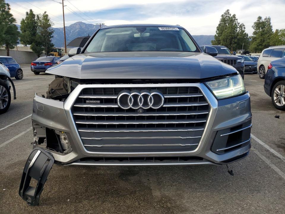 Продажа на аукционе авто 2017 Audi Q7, vin: WA1LAAF77HD000886, номер лота: 46300526